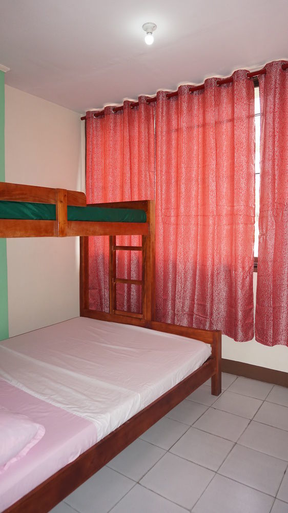 Friendly'S Guesthouse Hotel Cebu Kültér fotó